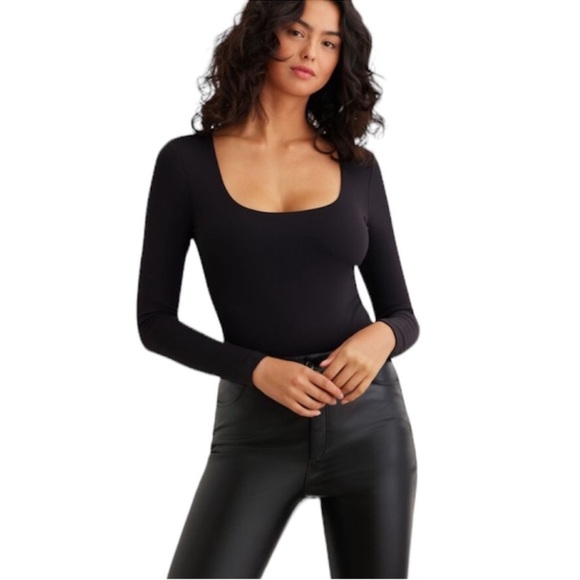 DYNAMITE NWT Maren Sculpt Long Sleeve Square Neck Bodysuit Size SMALL NEW - Picture 2 of 15